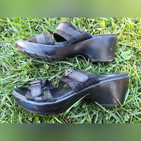 Dansko Women's Size 7.5-8 US 38 EU Sandals Jessie Lizard Sand Black Slip On - Picture 3 of 9